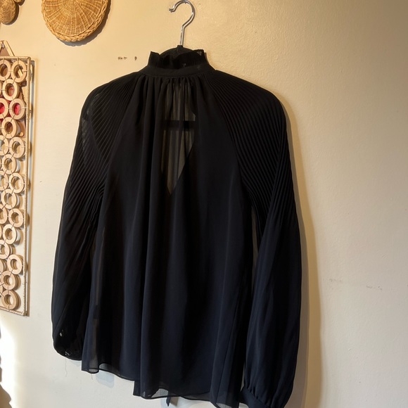 Debbie shuchat small polyester tie long-sleeve blouse… - Picture 6 of 7